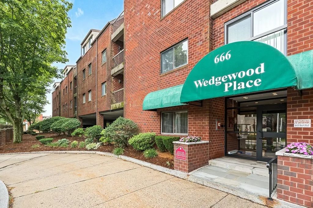 666 Main Street #315-3, Winchester