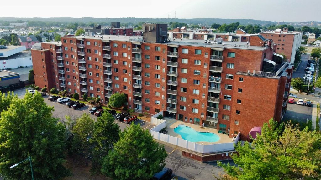 30 Revere Beach Pkwy #711, Medford