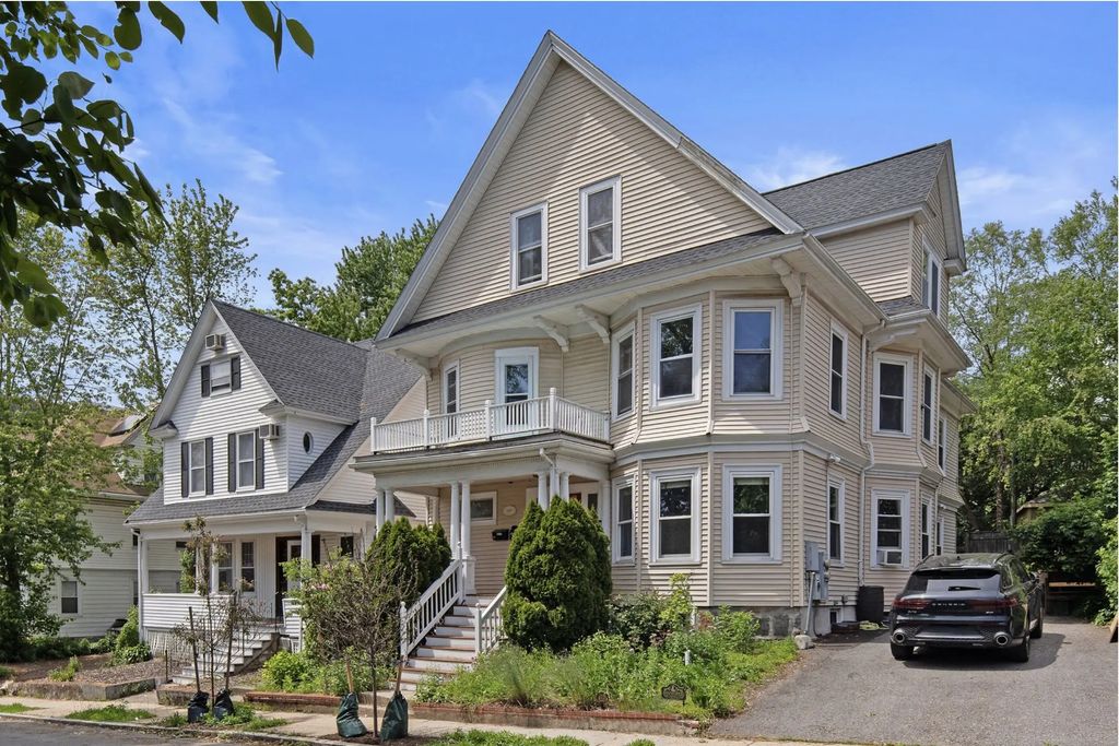 39 Mellen St #1, Boston