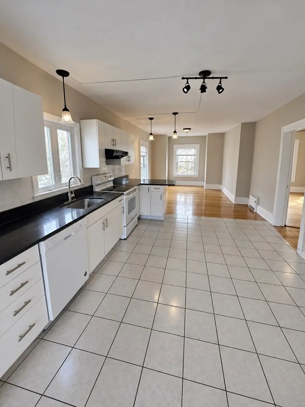 24 Washington Ave #2, Waltham
