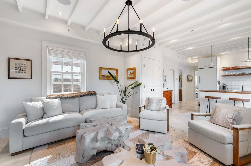 5 West Hill Place #d, Boston