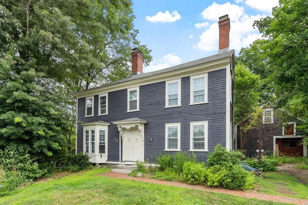 13 W Main St, Groton