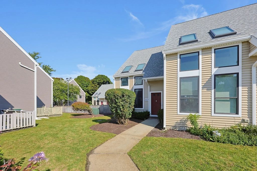 113 Governor Winthrop Rd #113, Somerville