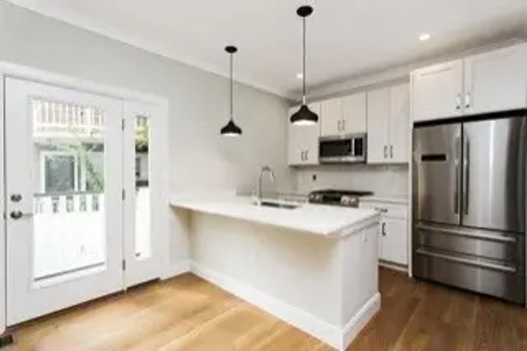 2 Linden Ave #1, Somerville