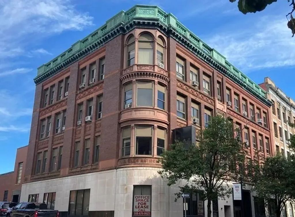 55-57 N Main St #201, Fall River