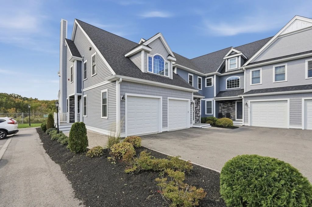 80 Lebaron Boulevard #10, Lakeville