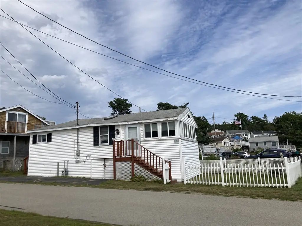 12 Thompson Road #c, Bourne