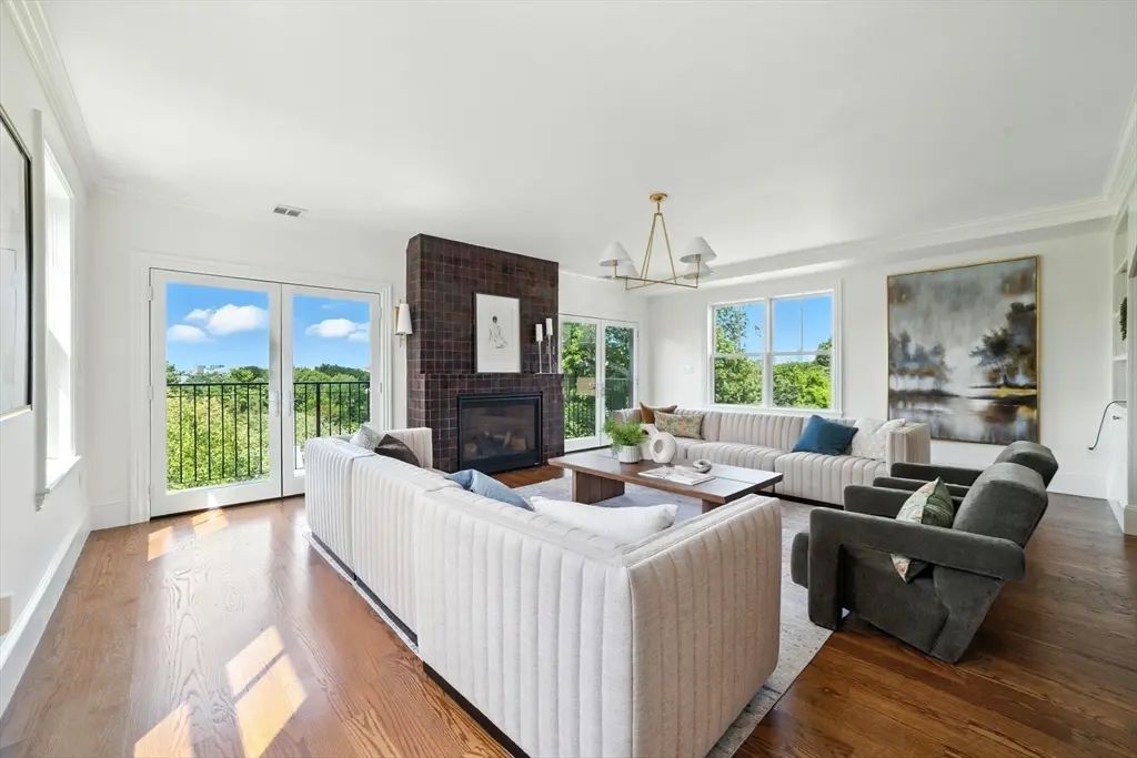 197 Winchester Street #1, Brookline