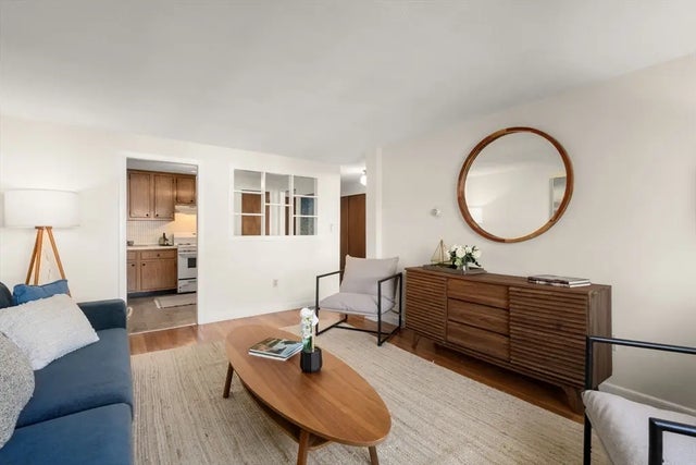 215 Massachusetts Avenue #19 (34), Arlington