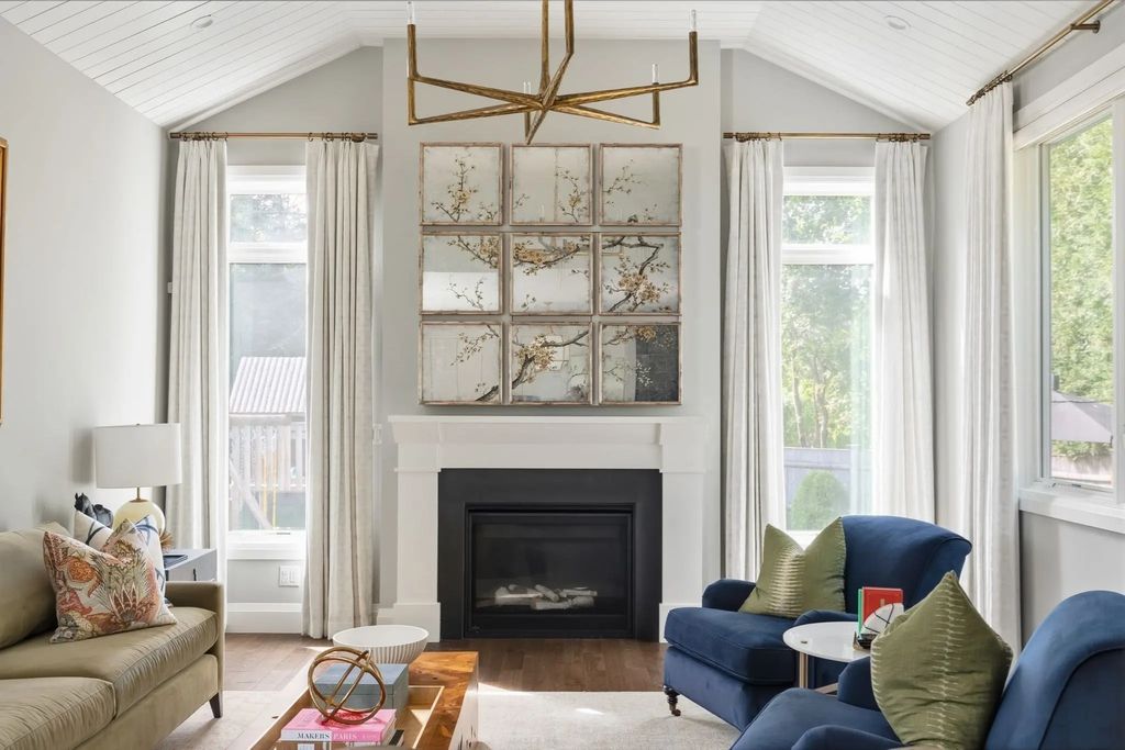 64 Auburn St #64, Newton