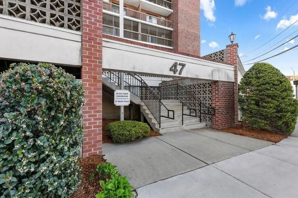 47 Mystic St #3f, Arlington
