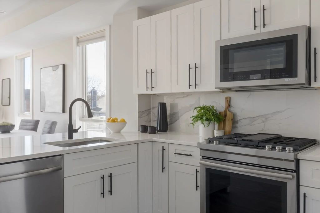 17 Chestnut Ave #3, Boston