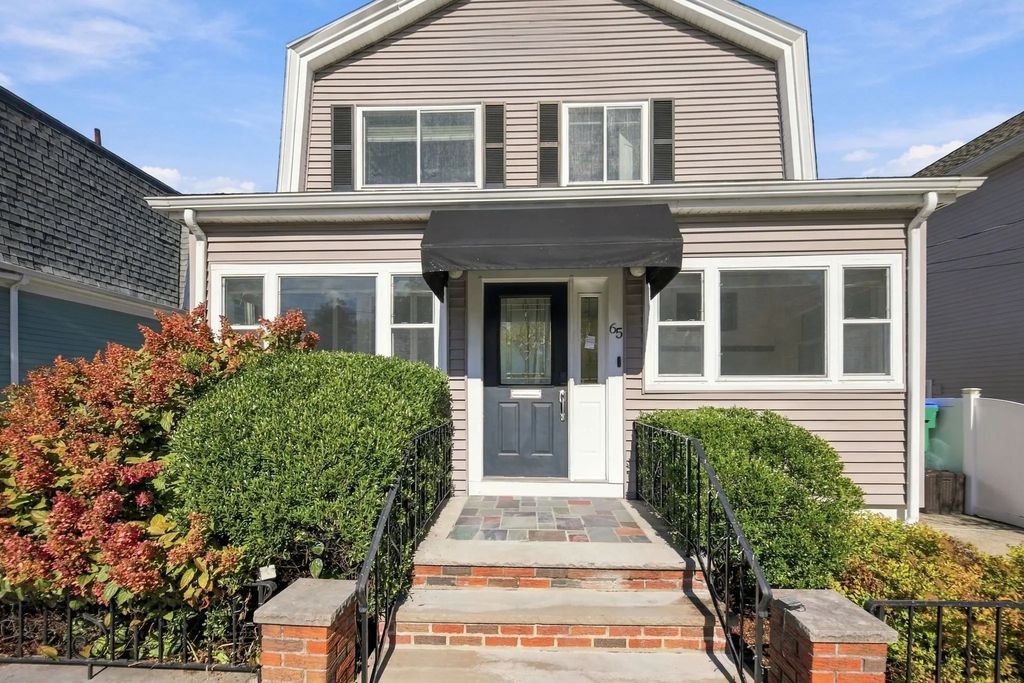 65 Second St, Medford
