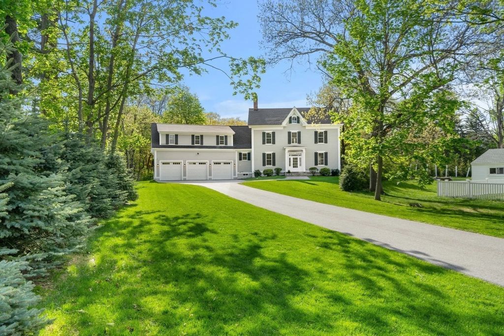 275 S Main St, Andover