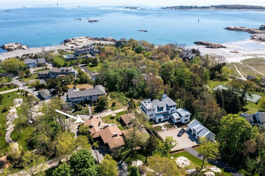 19 Hobart Lane #1, Cohasset