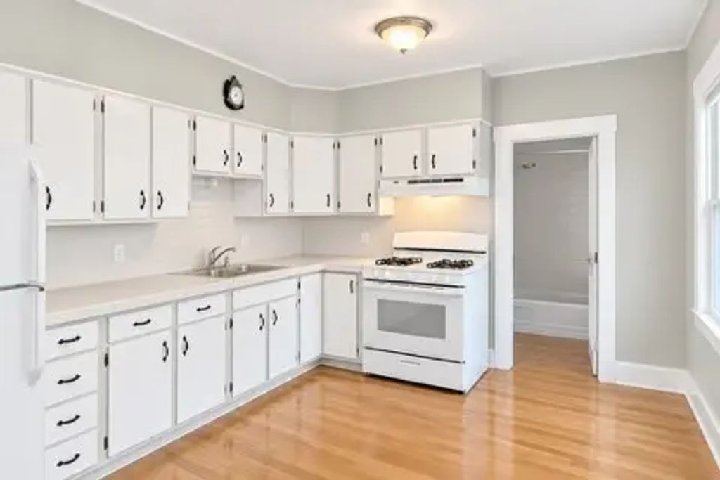 17 Sumner Avenue #a, Wakefield