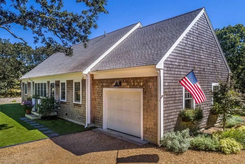 25 Boylston Dr, Edgartown