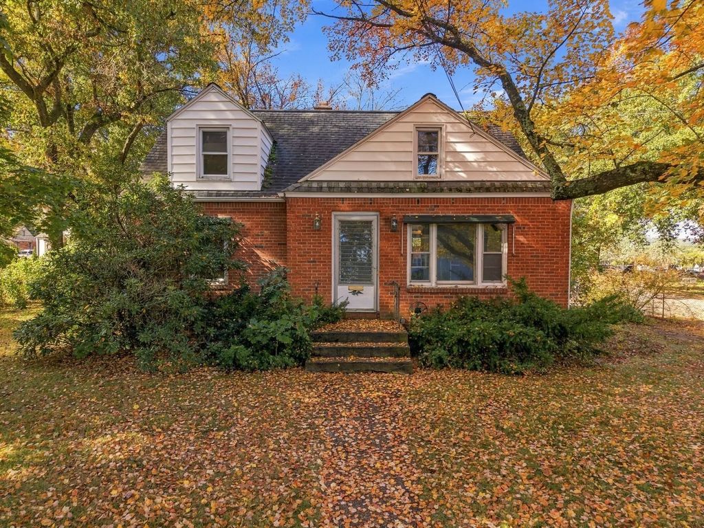 112 Pittroff Ave, South Hadley
