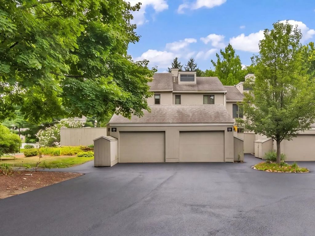 29 Mill Pond #29, North Andover