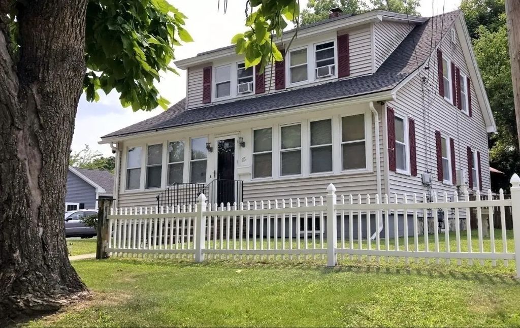 15 Dinsmore Street, Lowell
