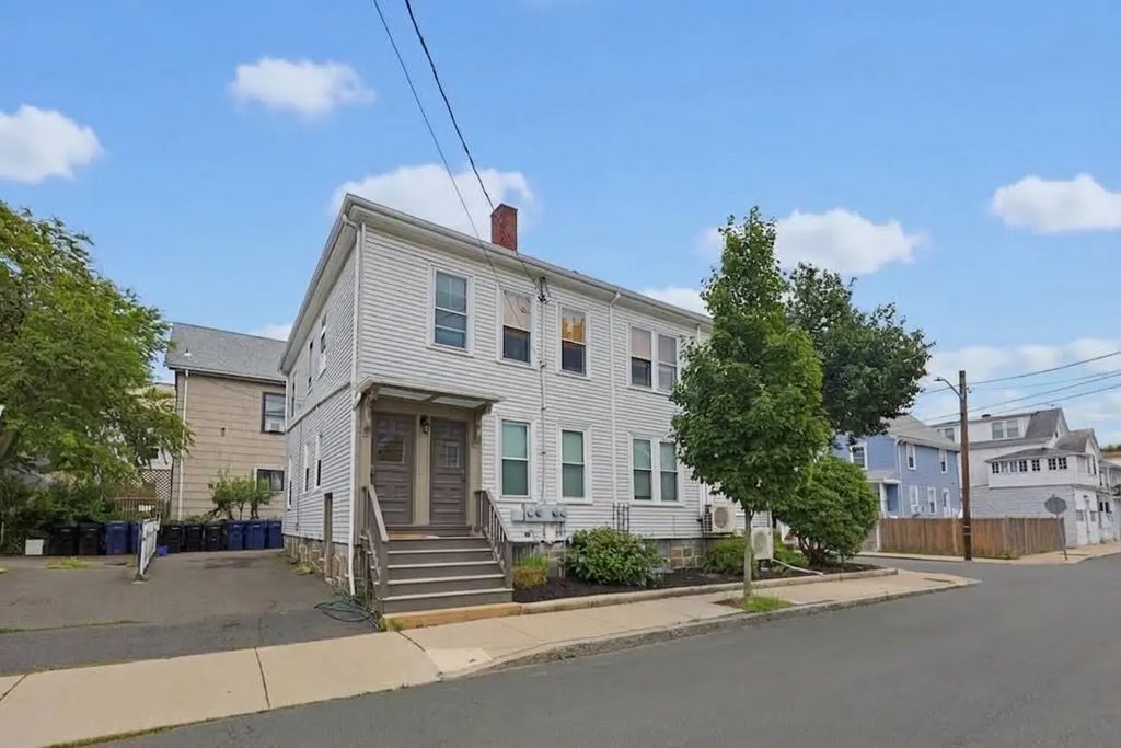 20 Hancock St #3, Salem