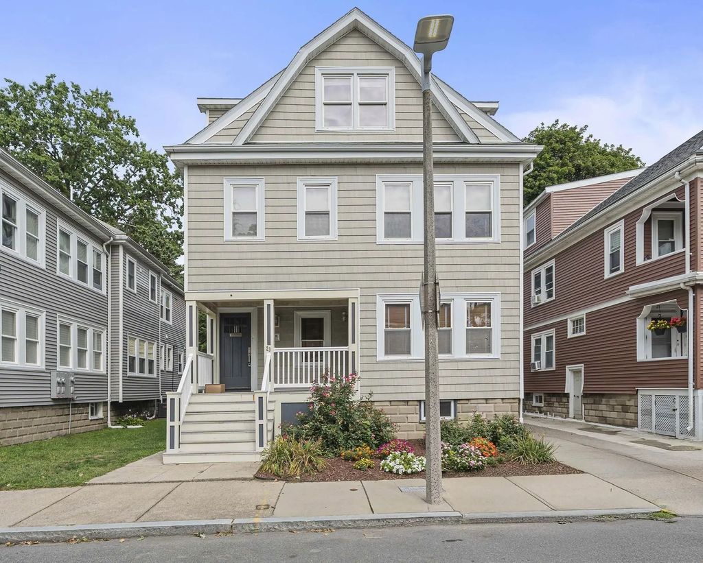 23 Cheverus Rd #3, Boston