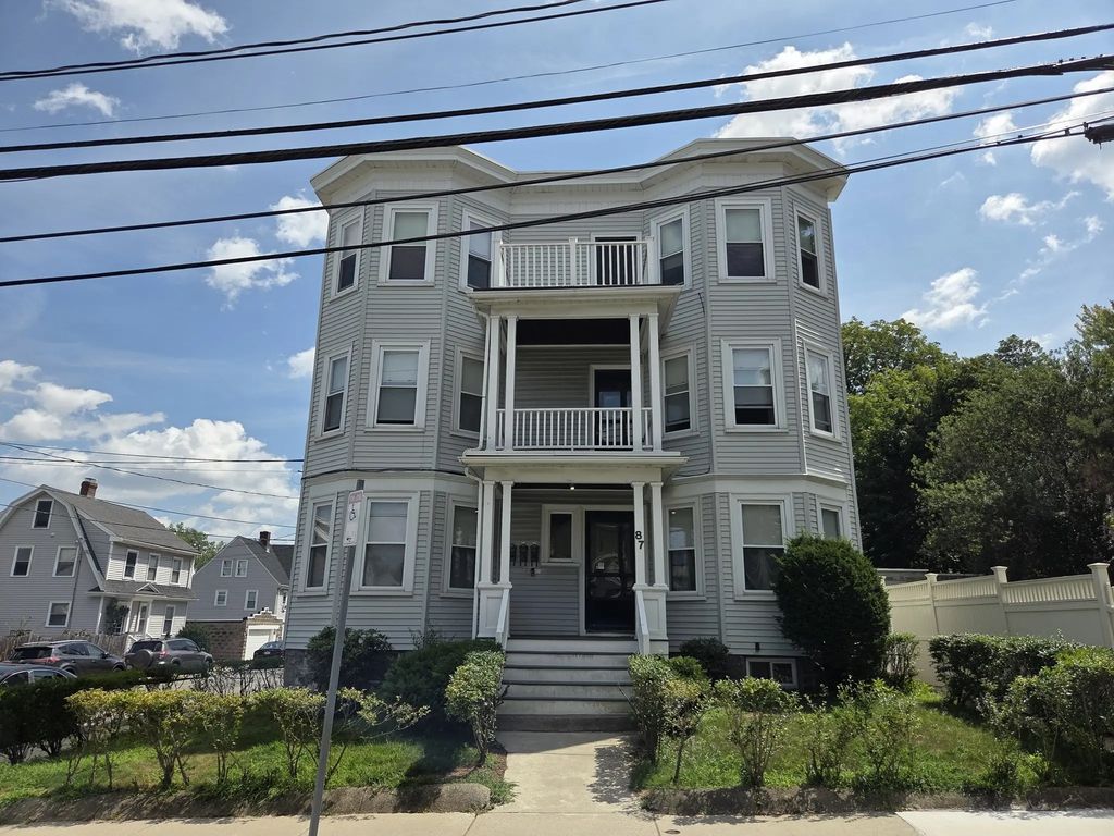 87 Murdock #3, Boston