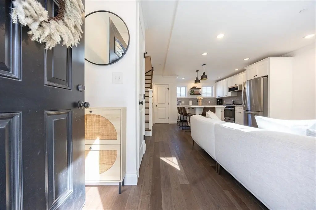 2 Coral Place, Boston