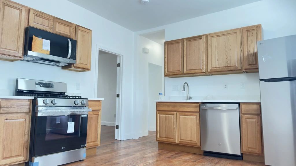 66 Franklin #2, Chelsea