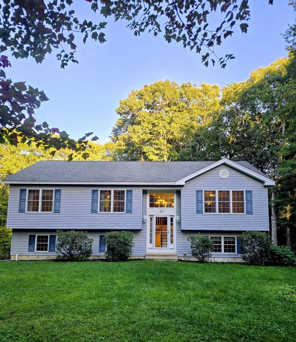 23 Sherwood Dr, Spencer