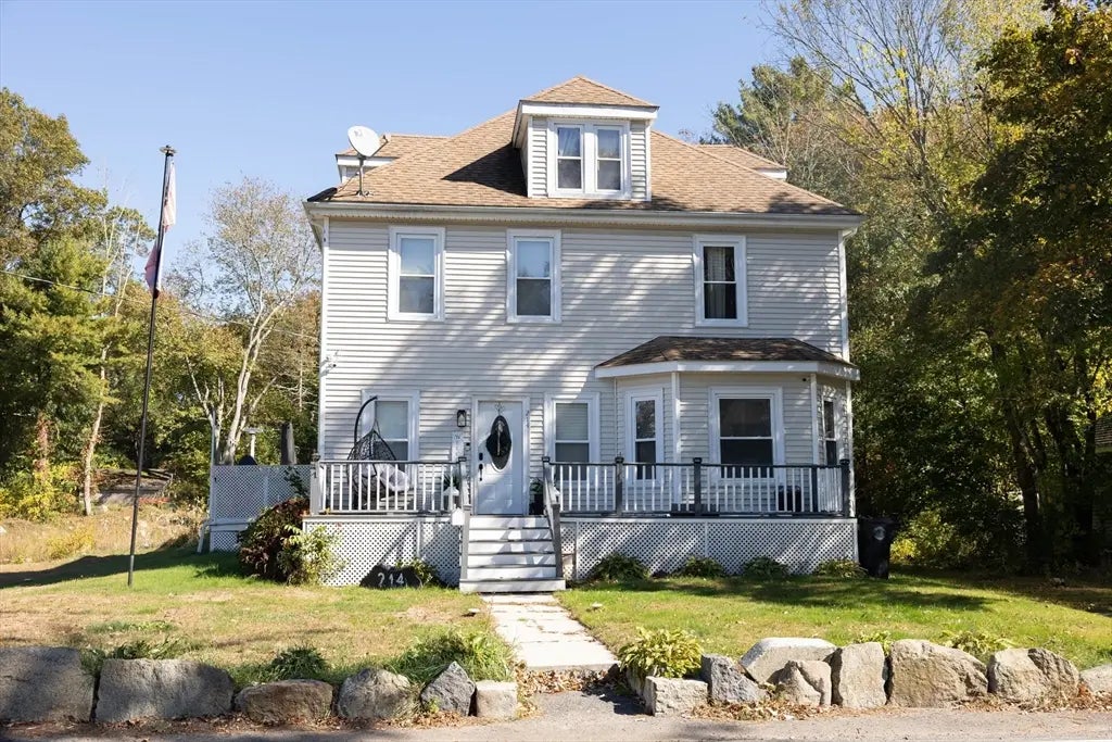 214 Winter St, Whitman