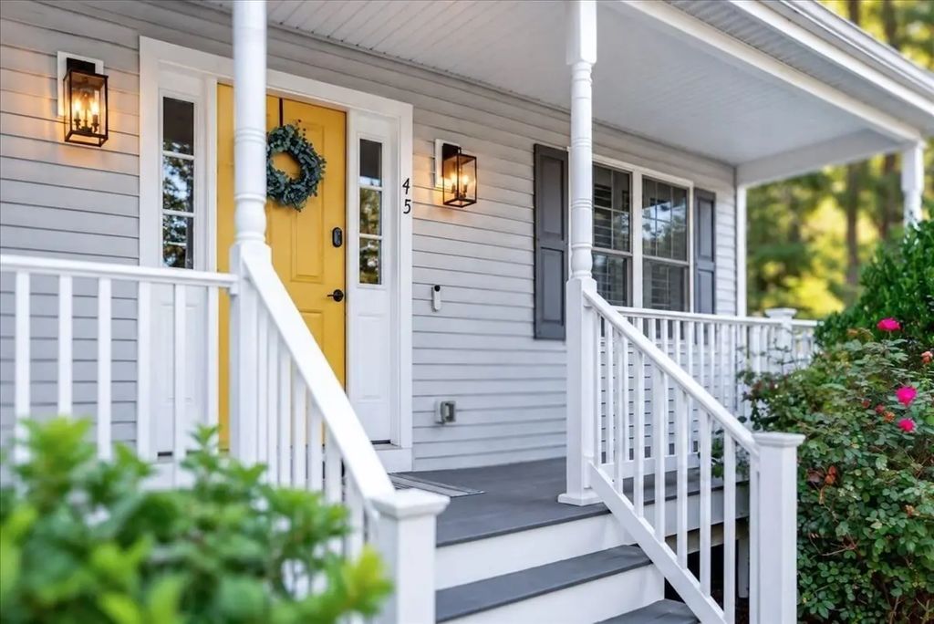 45 Saw Mill Ln, Rockland
