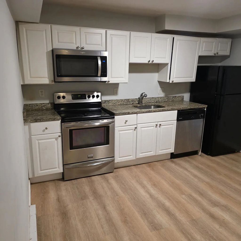 4 Michelangelo St #1, Boston