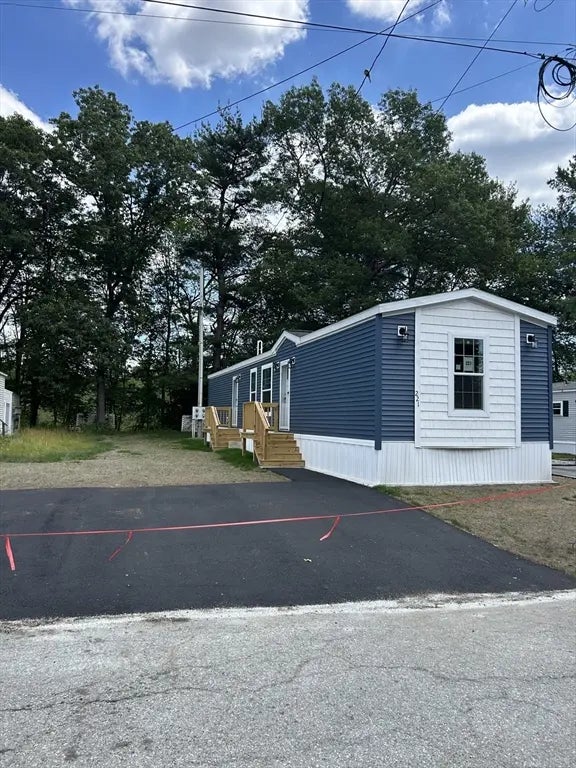 221 Shoreline Drive, Tewksbury