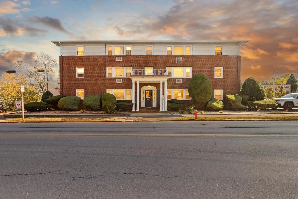 100 Magnolia Ave #5, Lynn