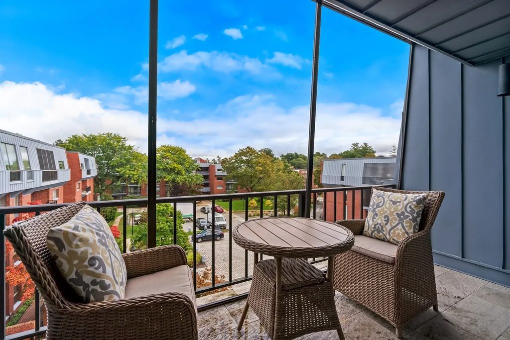 75 Grove Street #427, Wellesley