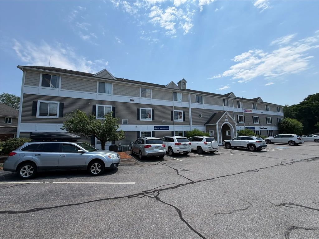 1565 Main St #2207, Tewksbury