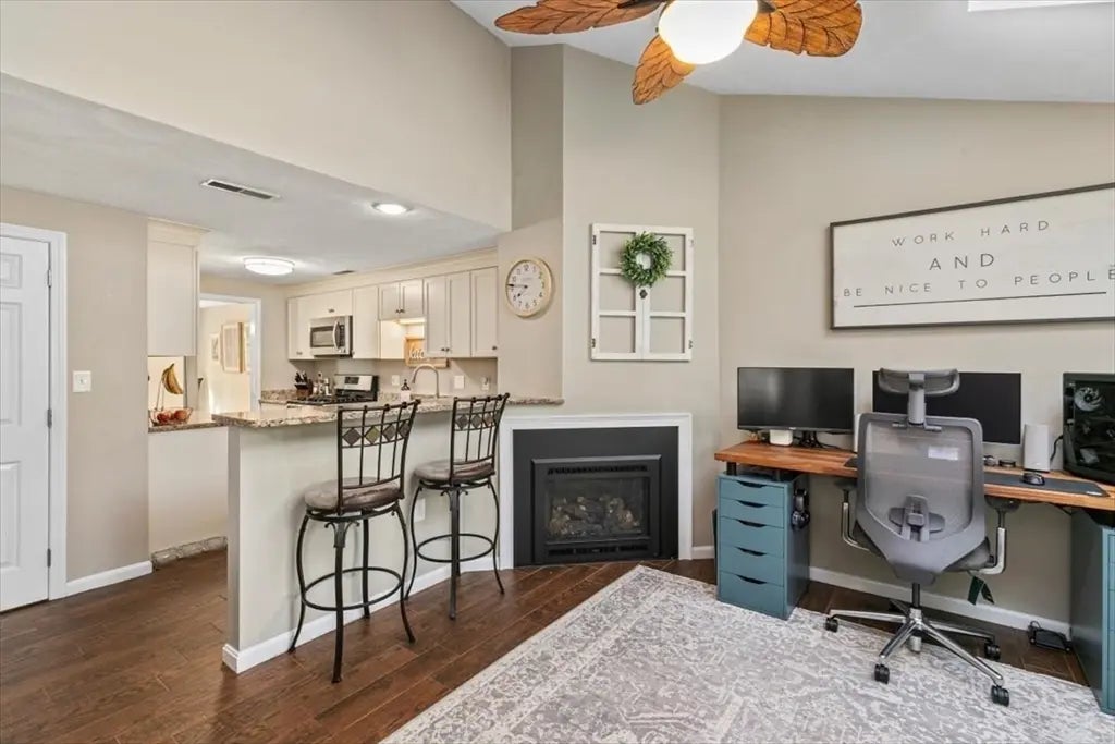 120 Brickett Hill Circle #120, Haverhill