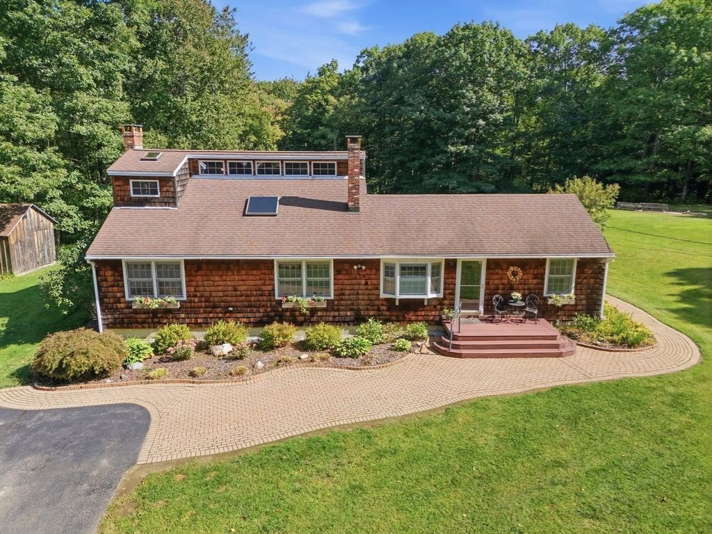 84 Chester Rd, Blandford