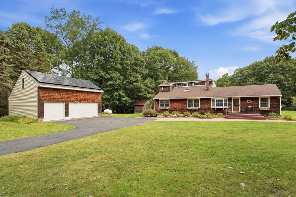 84 Chester Rd, Blandford