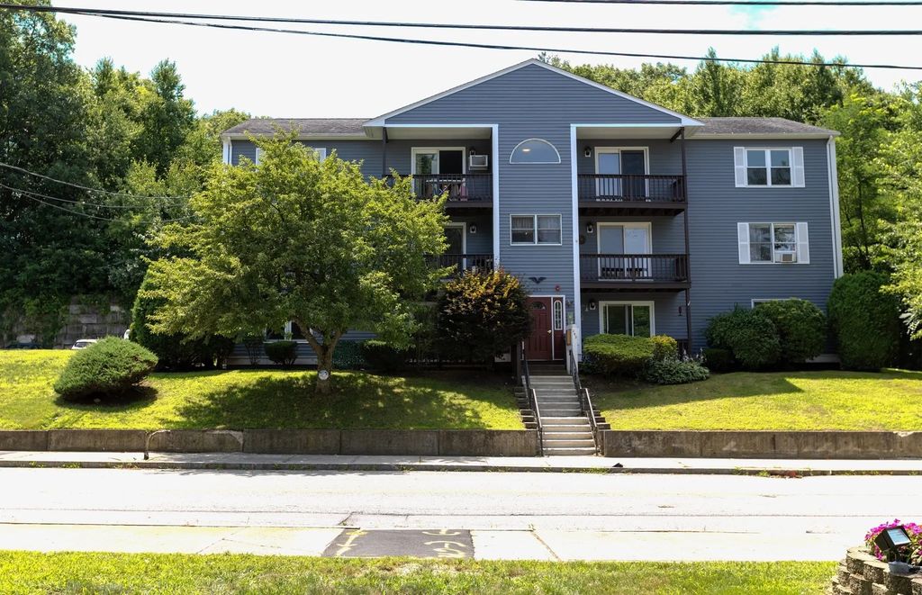 283 Privilege St #6, Woonsocket