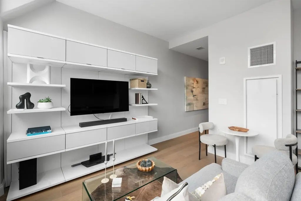 100 Shawmut Ave #205, Boston