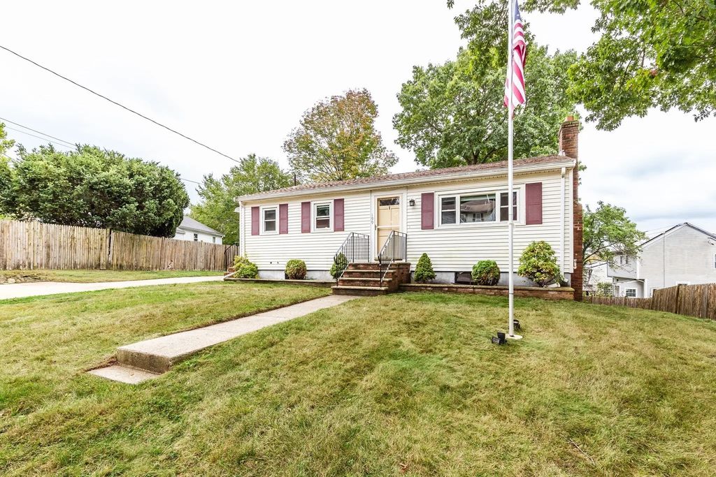 199 Anawan St, Brockton