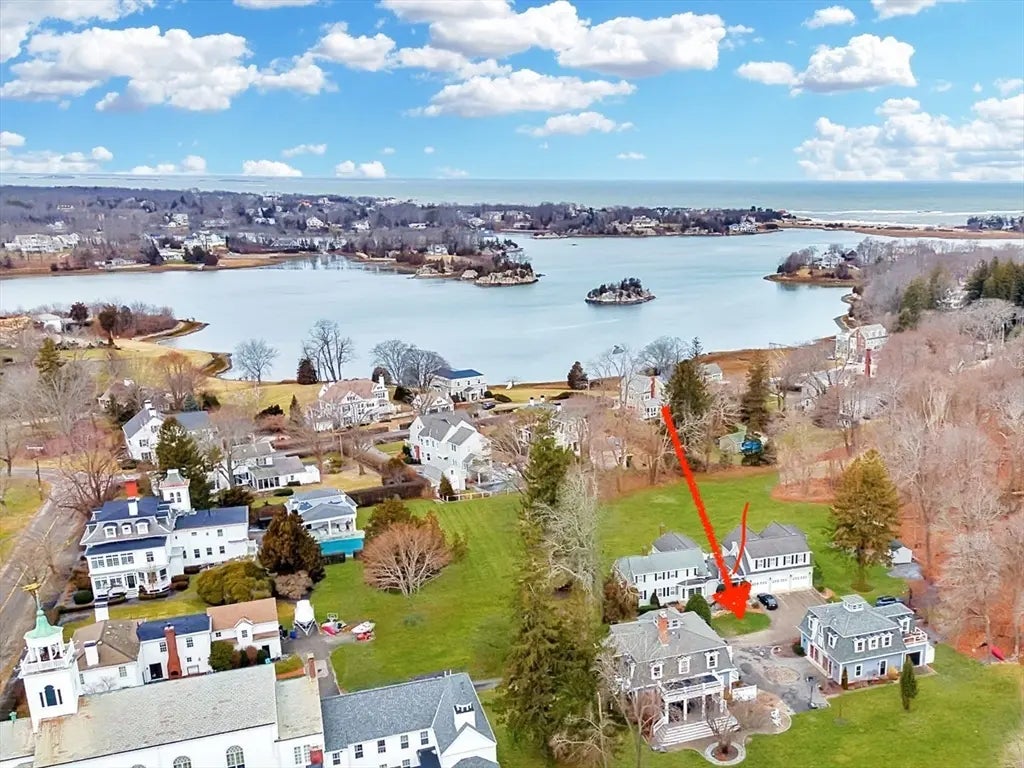 47 Highland Ave, Cohasset