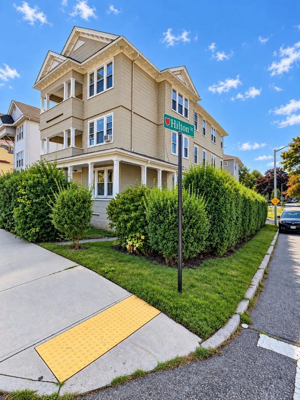 320 Hamilton St, Worcester