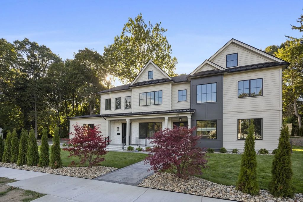 125 Allen Ave, Newton