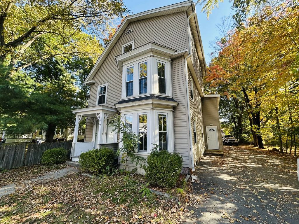 28-30 Groton Street #28, Pepperell