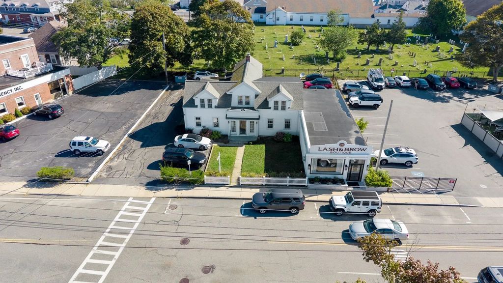 28 Barnstable Road, Barnstable