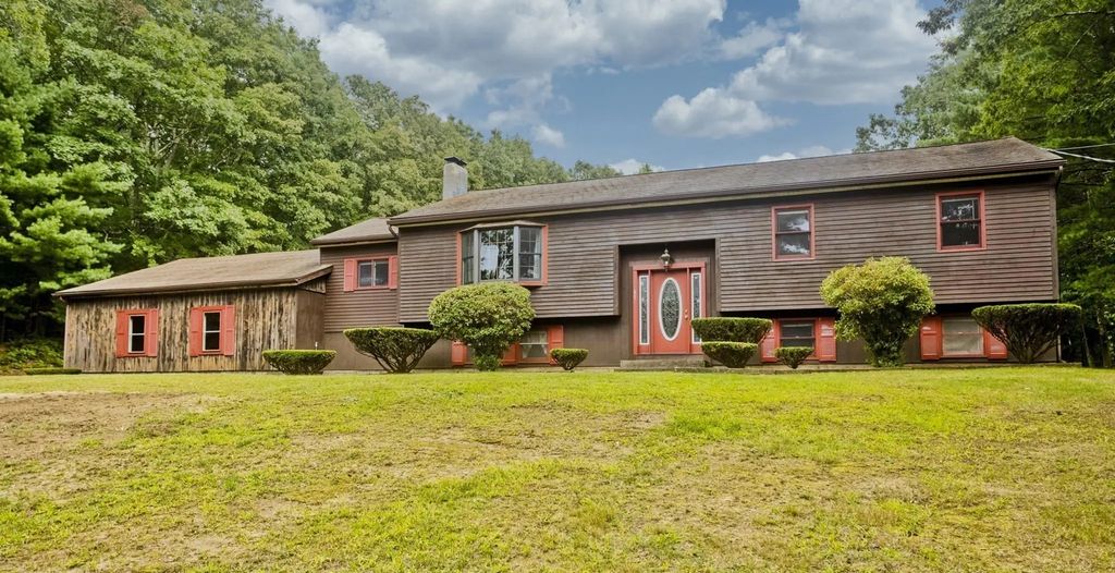 61 Randall Rd, Montague