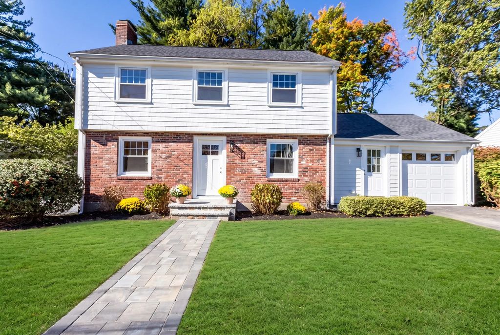 32 Centre St, Milton